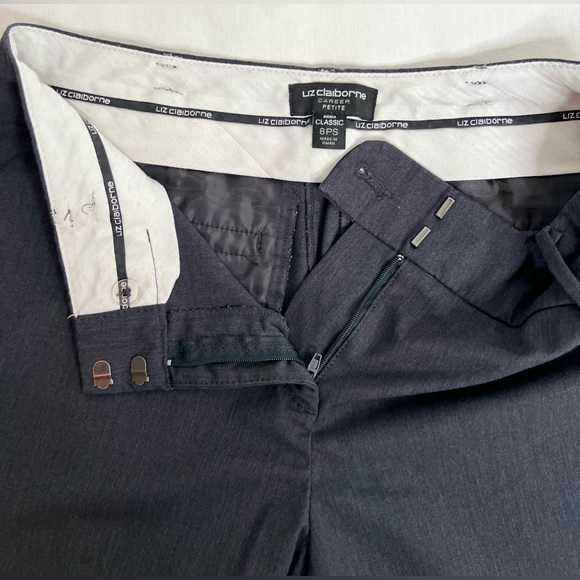 Liz Claiborne Carrer Pants Black Emma Ankle Length Mid Rise Size 8ps - Picture 4 of 9